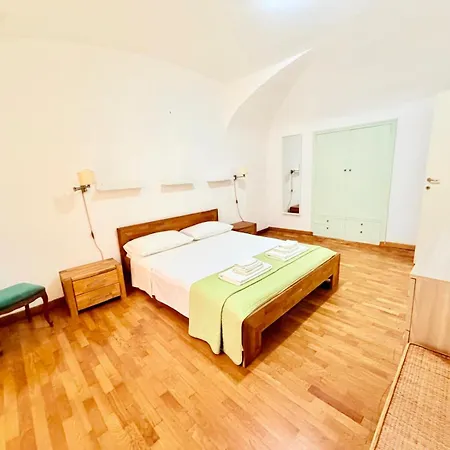 Vacanze Romane Colosseo Apartment-3